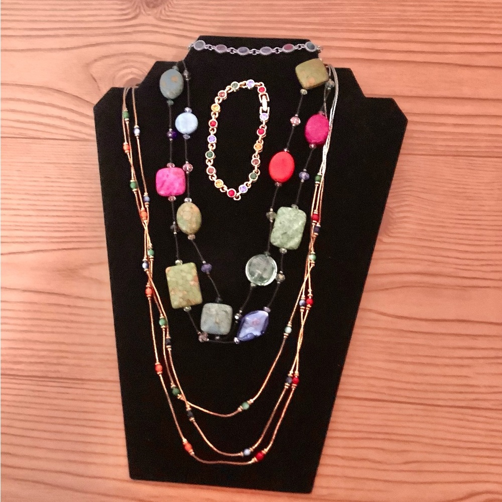 4pc. Necklace and Bracelets